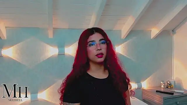 Snapshot of MizzHell chatting on 02-25-26, 03:49 MizzHell online show from 02-25-26, 03:49