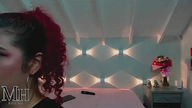 Snapshot of MizzHell chatting on 03-16-26, 01:00 MizzHell online show from 03-16-26, 01:00