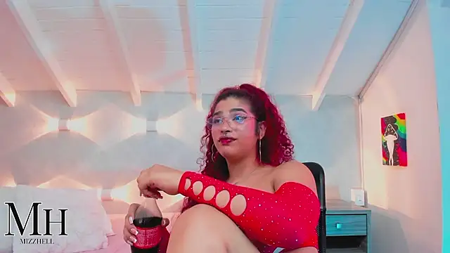 Snapshot of MizzHell chatting on 03-16-26, 06:06 MizzHell online show from 03-16-26, 06:06