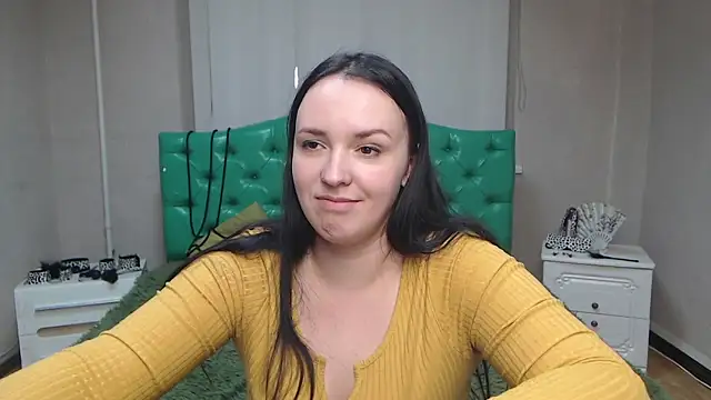 IsabelBlackberry online show from 12-16-24, 12:27