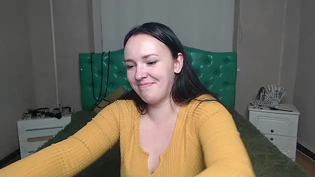 IsabelBlackberry online show from 12-16-24, 03:32
