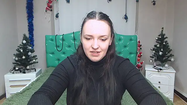 IsabelBlackberry online show from 12-28-24, 09:20