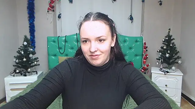 IsabelBlackberry online show from 12-28-24, 12:24