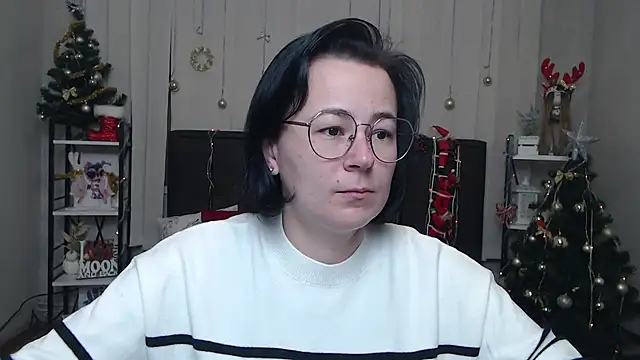 Snapshot of MarieSho chatting on 01-06-26, 07:12 MarieSho online show from 01-06-26, 07:12