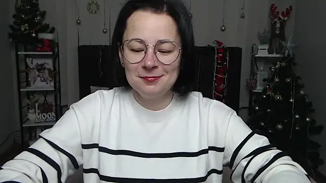 Snapshot of MarieSho chatting on 01-09-26, 07:33 MarieSho online show from 01-09-26, 07:33