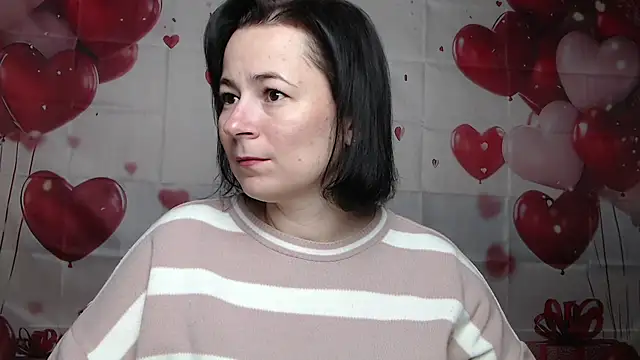 Snapshot of MarieSho chatting on 02-17-26, 07:16 MarieSho online show from 02-17-26, 07:16