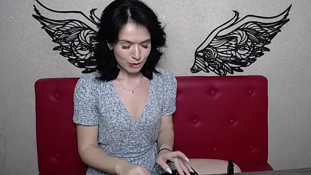 JasmineKouch online show from 01-28-25, 12:15