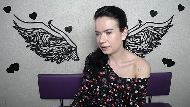 JasmineKouch online show from 09-09-25, 05:23