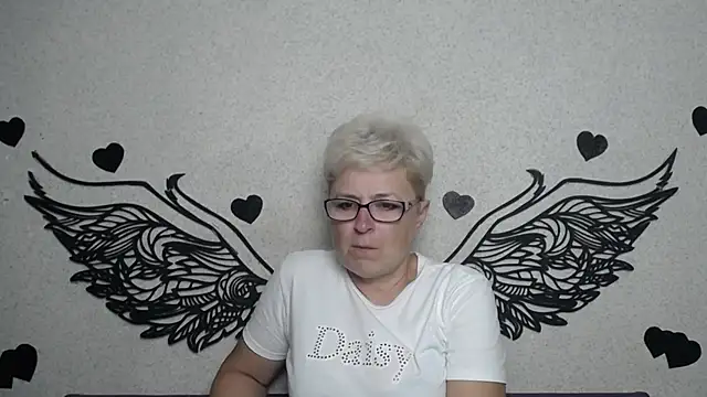 Snapshot of EmiliaGree chatting on 09-12-25, 05:13 EmiliaGree online show from 09-12-25, 05:13