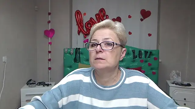 Snapshot of EmiliaGree chatting on 10-01-25, 05:19 EmiliaGree online show from 10-01-25, 05:19