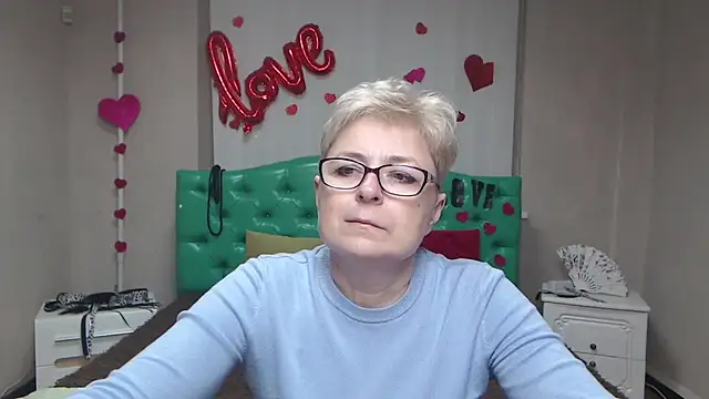 Snapshot of EmiliaGree chatting on 02-02-26, 06:06 EmiliaGree online show from 02-02-26, 06:06