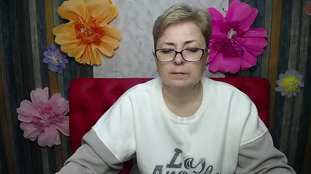 EmiliaGree online show from 04-25-26, 05:10