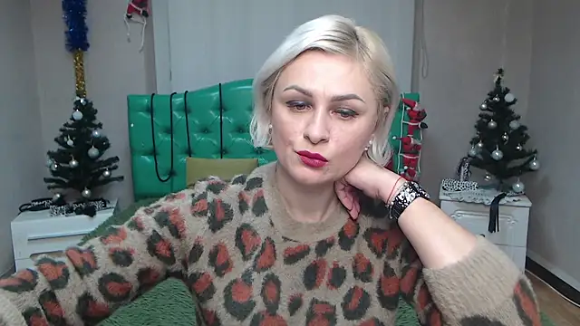 Snapshot of OliviaHorst chatting on 12-18-24, 06:53 OliviaHorst online show from 12-18-24, 06:53