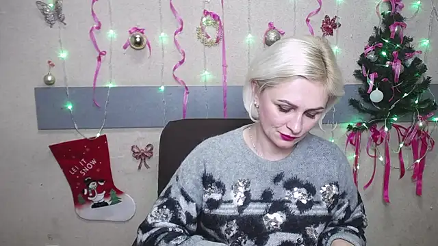 Snapshot of OliviaHorst chatting on 12-21-24, 12:38 OliviaHorst online show from 12-21-24, 12:38