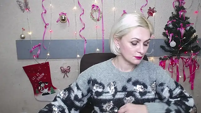 Snapshot of OliviaHorst chatting on 12-21-24, 03:42 OliviaHorst online show from 12-21-24, 03:42