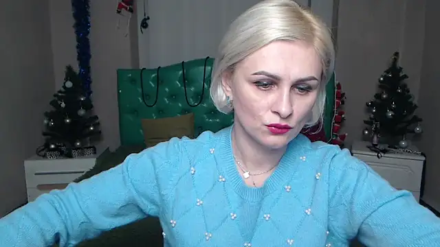 Snapshot of OliviaHorst chatting on 12-26-24, 01:54 OliviaHorst online show from 12-26-24, 01:54