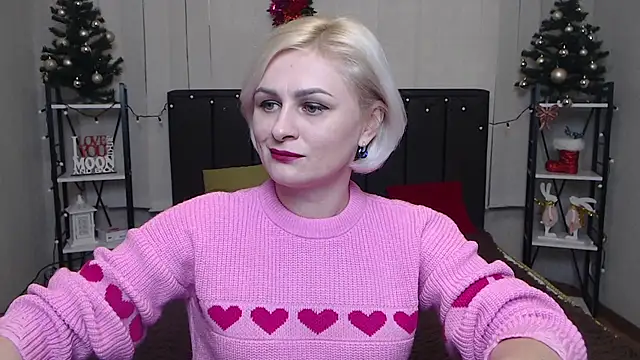 Snapshot of OliviaHorst chatting on 01-11-25, 11:56 OliviaHorst online show from 01-11-25, 11:56