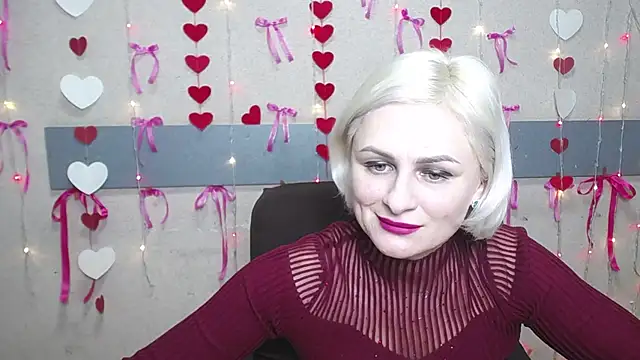 Snapshot of OliviaHorst chatting on 01-28-25, 12:22 OliviaHorst online show from 01-28-25, 12:22