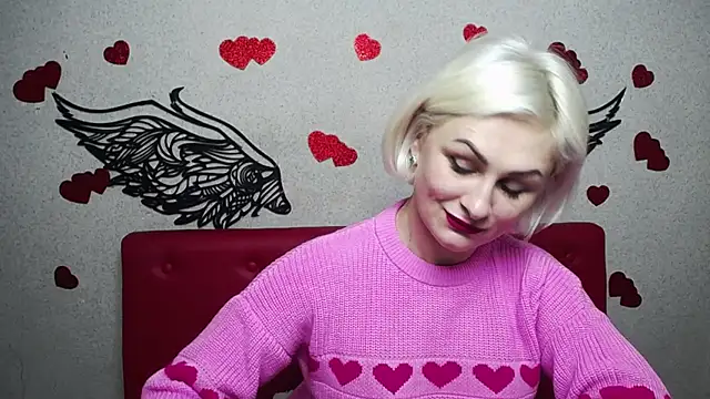 Snapshot of OliviaHorst chatting on 02-19-25, 09:28 OliviaHorst online show from 02-19-25, 09:28