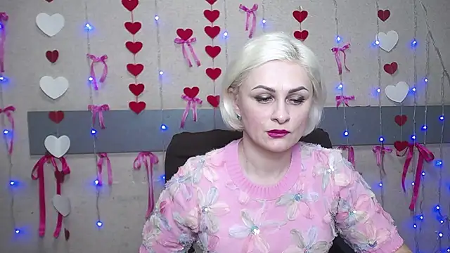 Snapshot of OliviaHorst chatting on 02-22-25, 06:39 OliviaHorst online show from 02-22-25, 06:39