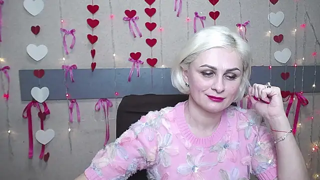 Snapshot of OliviaHorst chatting on 02-22-25, 01:02 OliviaHorst online show from 02-22-25, 01:02