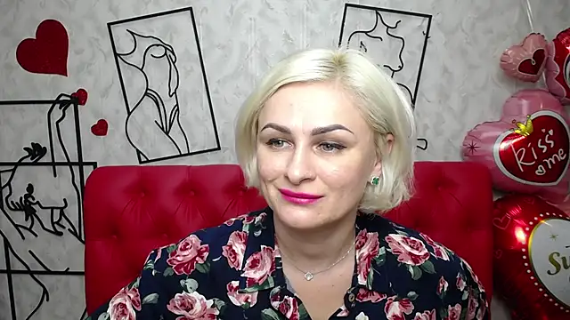 Snapshot of OliviaHorst chatting on 03-06-25, 12:19 OliviaHorst online show from 03-06-25, 12:19