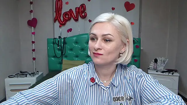 Snapshot of OliviaHorst chatting on 03-21-25, 03:46 OliviaHorst online show from 03-21-25, 03:46