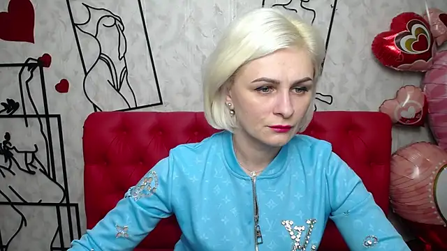 Snapshot of OliviaHorst chatting on 03-22-25, 12:46 OliviaHorst online show from 03-22-25, 12:46