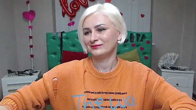 Snapshot of OliviaHorst chatting on 09-18-25, 05:20 OliviaHorst online show from 09-18-25, 05:20