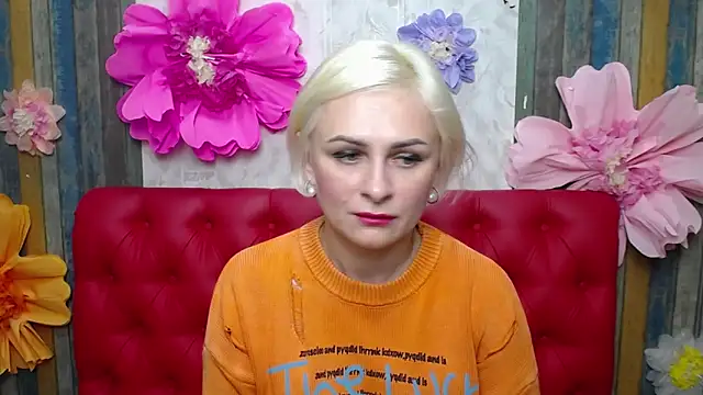 Snapshot of OliviaHorst chatting on 10-04-25, 05:27 OliviaHorst online show from 10-04-25, 05:27