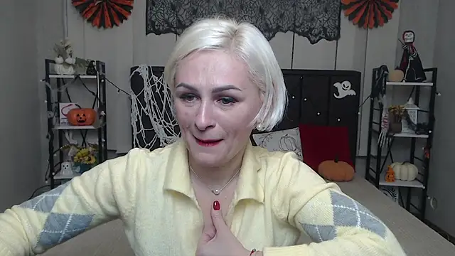 Snapshot of OliviaHorst chatting on 11-01-25, 06:21 OliviaHorst online show from 11-01-25, 06:21