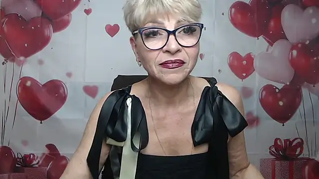 Snapshot of EllaBonito chatting on 05-16-26, 05:48 EllaBonito online show from 05-16-26, 05:48