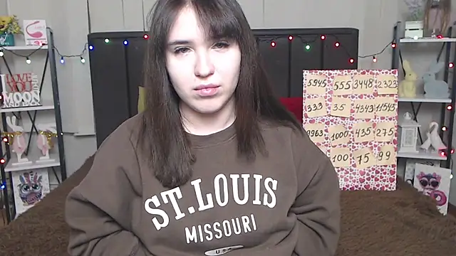 LauraHlot online show from 02-01-25, 10:23