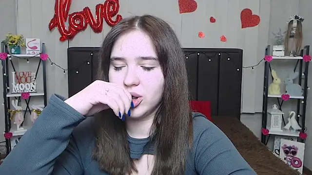 LauraHlot online show from 02-23-25, 03:35