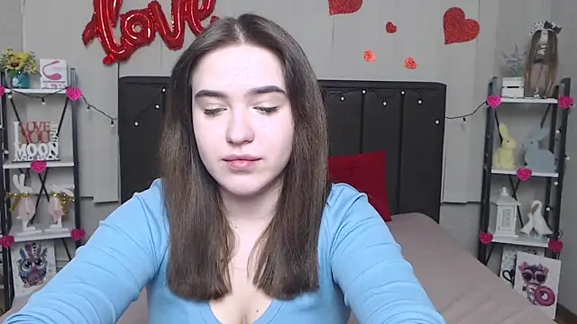 LauraHlot online show from 02-27-25, 12:21