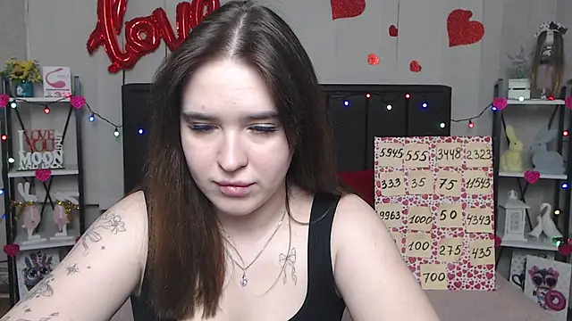 LauraHlot online show from 03-19-25, 01:40