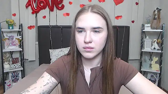 LauraHlot online show from 04-02-26, 06:05