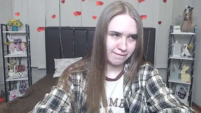 LauraHlot online show from 05-02-26, 06:13