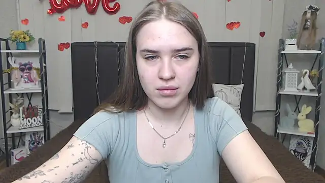 LauraHlot online show from 05-09-26, 05:29