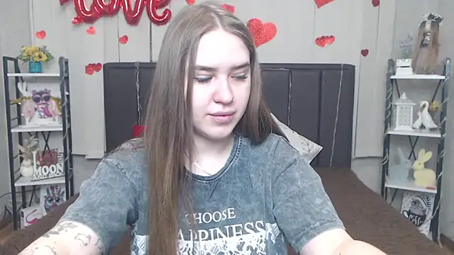 LauraHlot online show from 05-12-26, 05:48