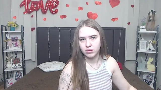 LauraHlot online show from 05-20-26, 06:08