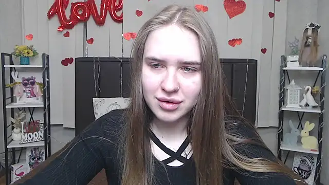 LauraHlot online show from 05-29-26, 05:38