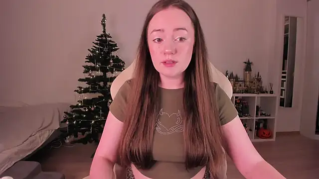 WalkingGirl online show from 12-18-25, 07:20