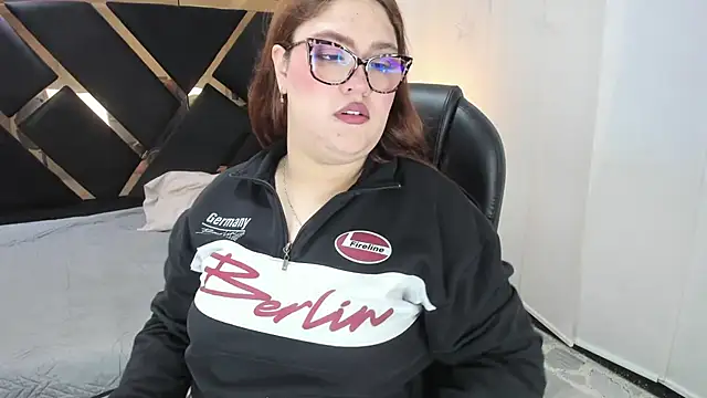 Camiila Osorio online show from 06-30-26, 07:15