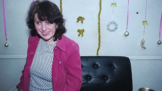 LuciaMii online show from 01-13-25, 12:19