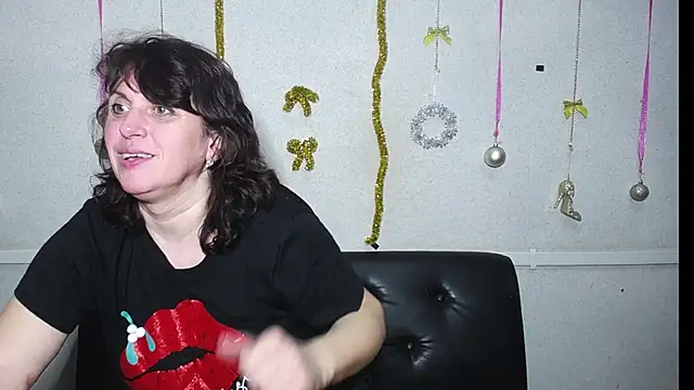 LuciaMii online show from 01-15-25, 12:19