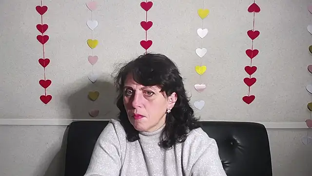 LuciaMii online show from 01-26-25, 06:06