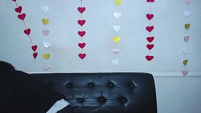 LuciaMii online show from 02-01-25, 06:29