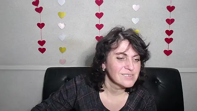 LuciaMii online show from 02-07-25, 09:05