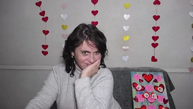 LuciaMii online show from 02-15-25, 12:22